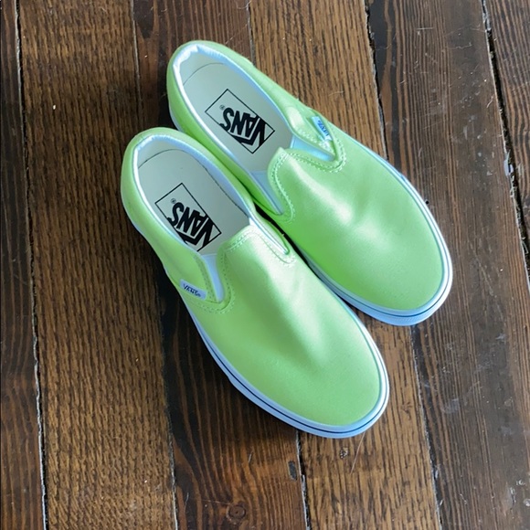 Vans Shoes - Didnt fit...say women’s 7 but a 6